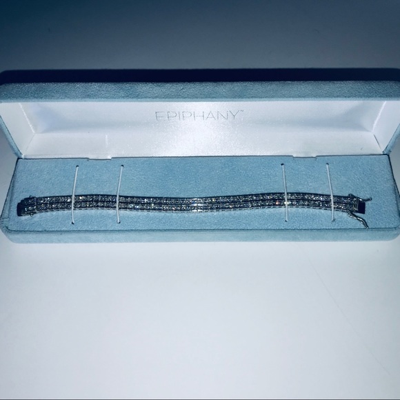 Tennis bracelet. - Picture 5 of 9